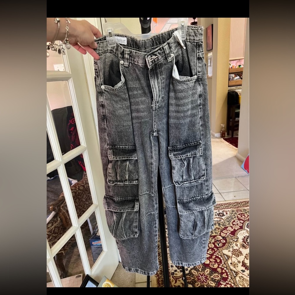 Boy’s cargo jeans. Zara